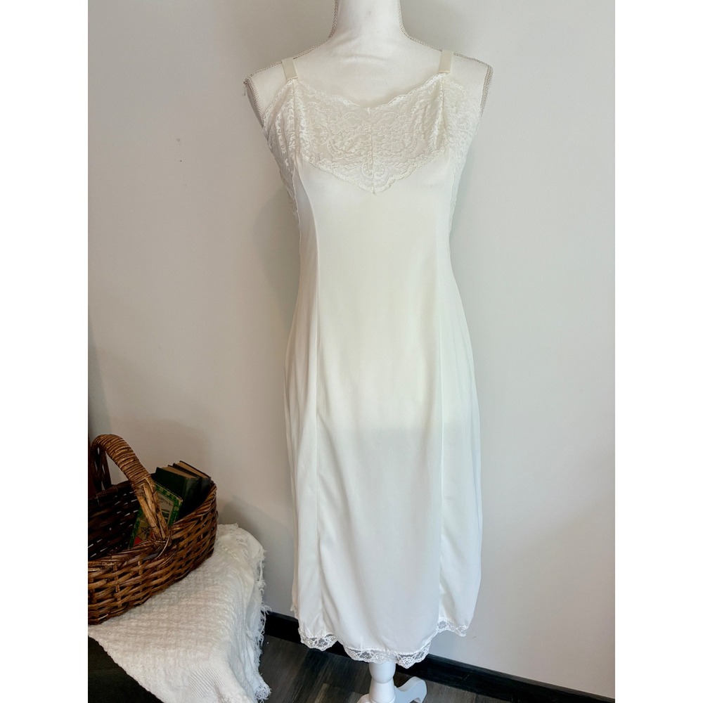 Vintage Wonder Maid White Antron Nylon Lace Trim Slip Dress Size 36
